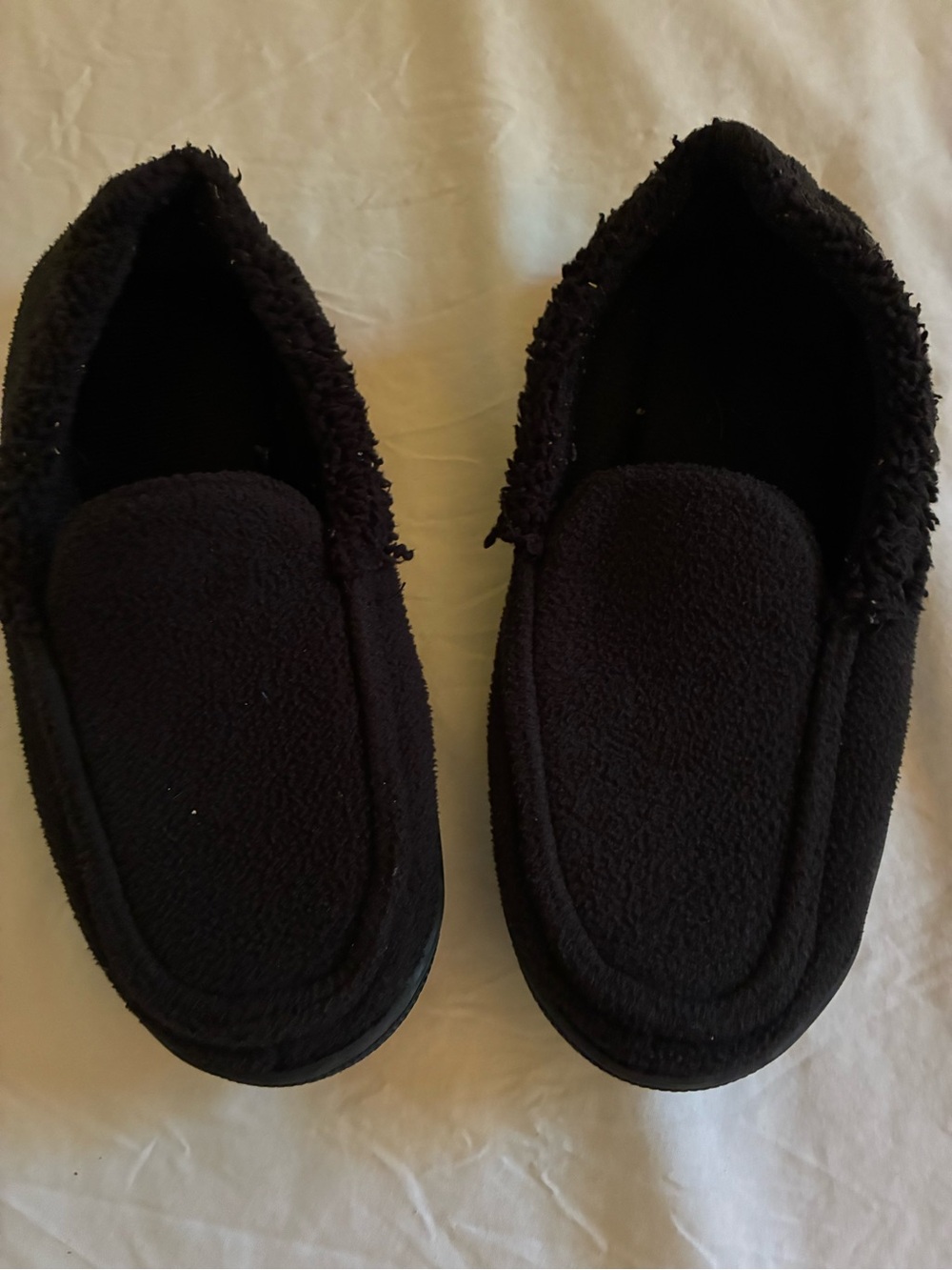 Cuddl Duds Kids Black Cozy Slip-On Slippers